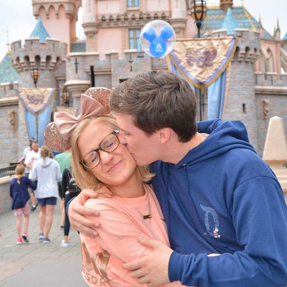 Meet your Posher, Ellary - Picture 1 of 1